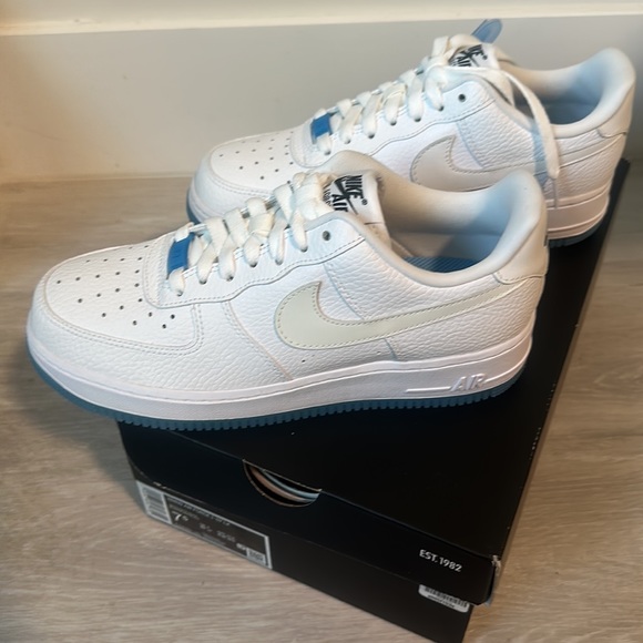 Nike Air Force 1 color changing - Picture 3 of 4
